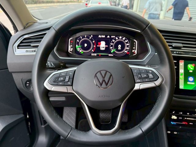 Tiguan 330TSI ACC跟車/抬顯/電尾門/環景/Carplay/三區恆溫/導航 原版件 定期保養 已認證  第8張相片