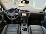 Tiguan 330TSI ACC跟車/抬顯/電尾門/環景/Carplay/三區恆溫/導航 原版件 定期保養 已認證  第9張縮圖