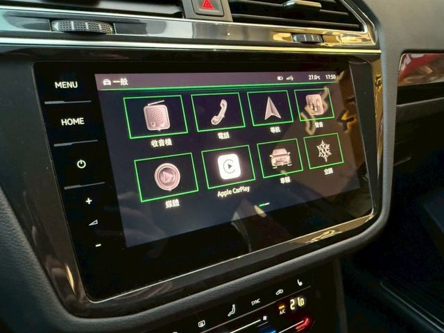 Tiguan 330TSI ACC跟車/抬顯/電尾門/環景/Carplay/三區恆溫/導航 原版件 定期保養 已認證  第17張相片