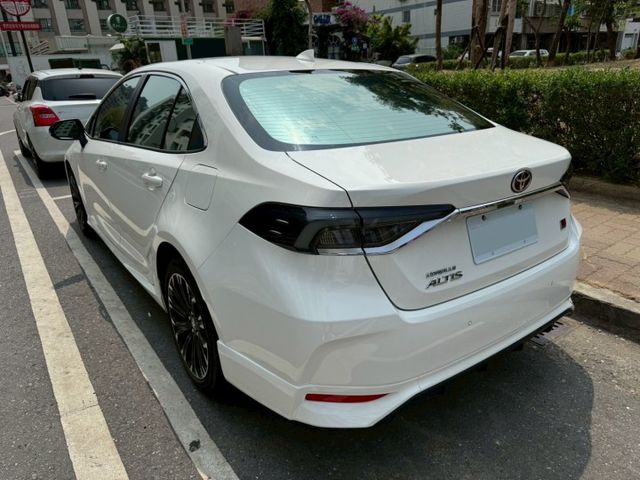 ALTIS GR Sport 數位儀表/GR Sport空力套件/盲點/IKEY免鑰匙/LED頭燈 原版件 新車保固中  第3張相片