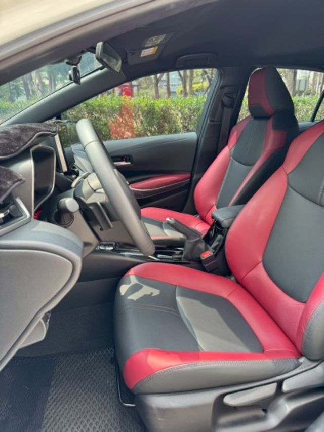 ALTIS GR Sport 數位儀表/GR Sport空力套件/盲點/IKEY免鑰匙/LED頭燈 原版件 新車保固中  第8張相片