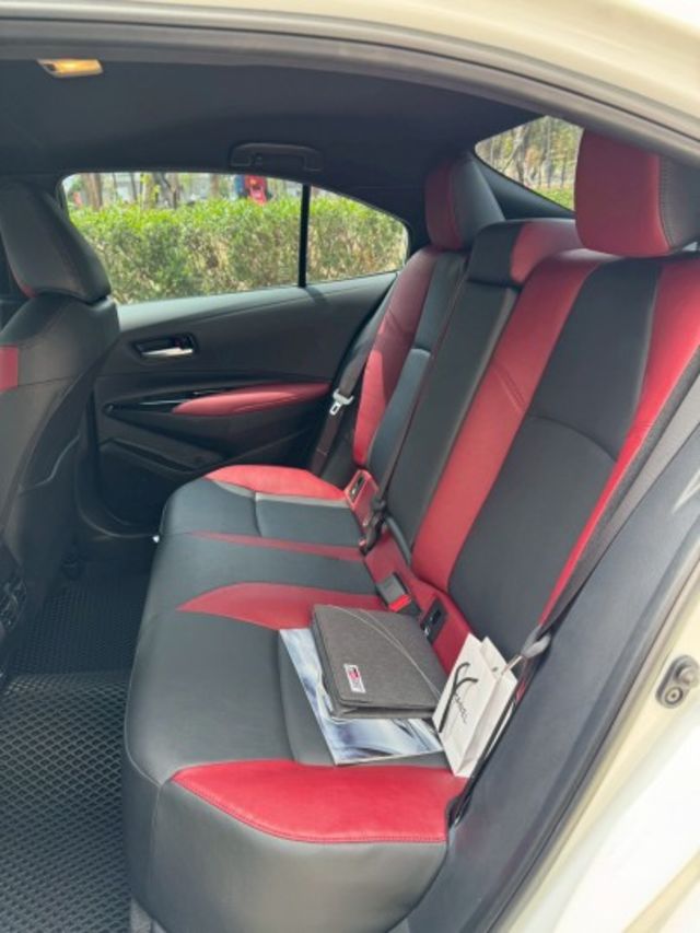 ALTIS GR Sport 數位儀表/GR Sport空力套件/盲點/IKEY免鑰匙/LED頭燈 原版件 新車保固中  第14張相片