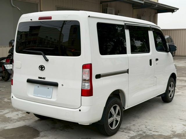 Town Ace 5人座TSS頂規版 原版件 新車保固中 車道偏離/胎壓偵測/怠速熄火/光感應頭燈  第4張相片