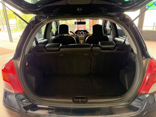 Yaris 1.5 G版 恆溫空調/方向盤快控/電折後視鏡 定期保養  第6張相片