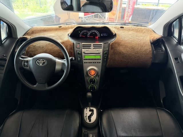 Yaris 1.5 G版 恆溫空調/方向盤快控/電折後視鏡 定期保養  第9張相片