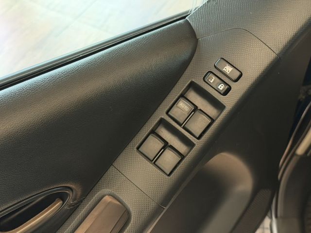 Yaris 1.5 G版 恆溫空調/方向盤快控/電折後視鏡 定期保養  第11張相片