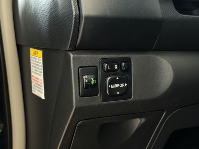 Yaris 1.5 G版 恆溫空調/方向盤快控/電折後視鏡 定期保養  第12張相片