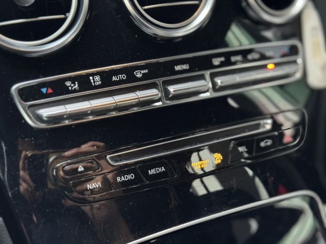 GLC250 SUV 4MATIC 23P跟車/車偏/車道維持/環景/電尾門/盲點 原版件 定期保養  第17張相片