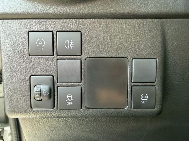 Town Ace 貨斗 胎壓偵測/怠速熄火/大燈高低調整 賺錢發財車 原版件 定期保養  第11張相片