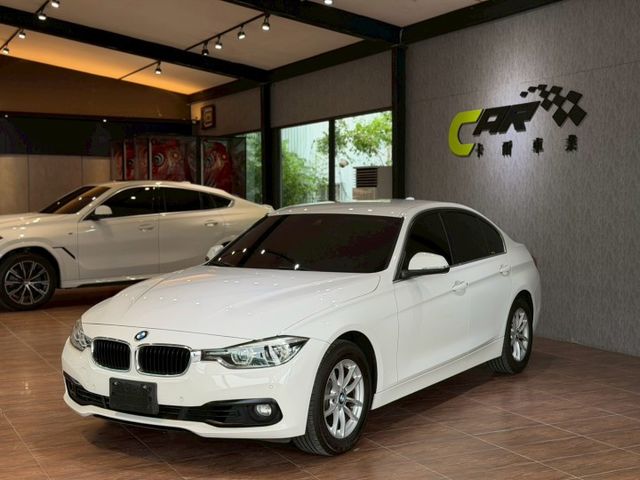 318i Sedan 5AS/盲點/車偏/IKEY免鑰匙/恆溫空調/定速巡航/LED頭燈 原版件 定期保養  第1張相片