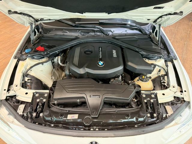 318i Sedan 5AS/盲點/車偏/IKEY免鑰匙/恆溫空調/定速巡航/LED頭燈 原版件 定期保養  第20張相片