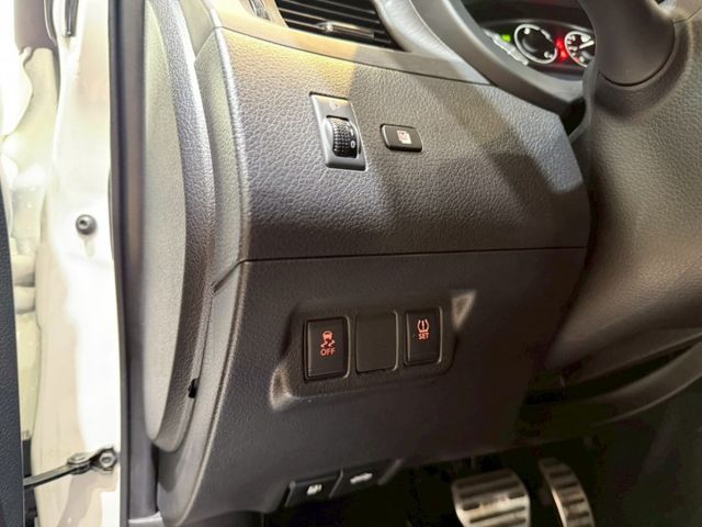 Tiida 5D旗艦版 IKEY免鑰匙/恆溫/安卓機/空力套件/尾翼/LED頭燈 原版件 定期原廠保養  第10張相片