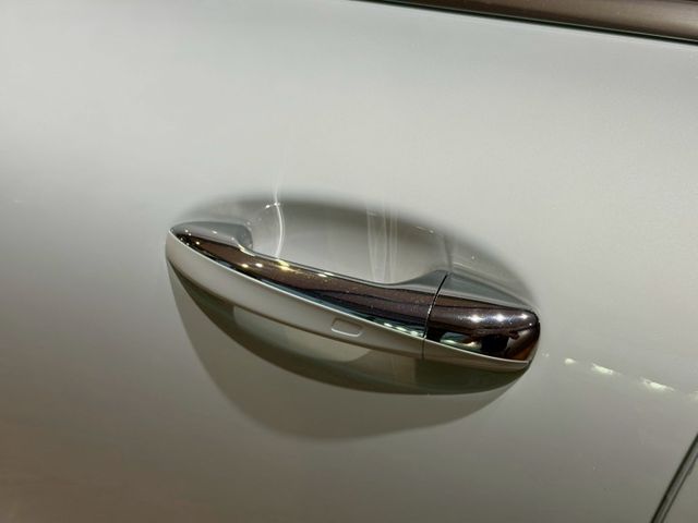 CLA 200 總代理 23P跟車/車偏/氣氛燈/雙液晶/LED頭燈 原版件 定期保養  第3張相片
