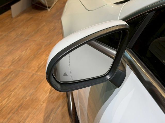 CLA 200 總代理 23P跟車/車偏/氣氛燈/雙液晶/LED頭燈 原版件 定期保養  第4張相片