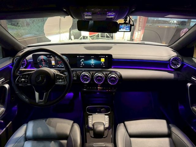 CLA 200 總代理 23P跟車/車偏/氣氛燈/雙液晶/LED頭燈 原版件 定期保養  第7張相片