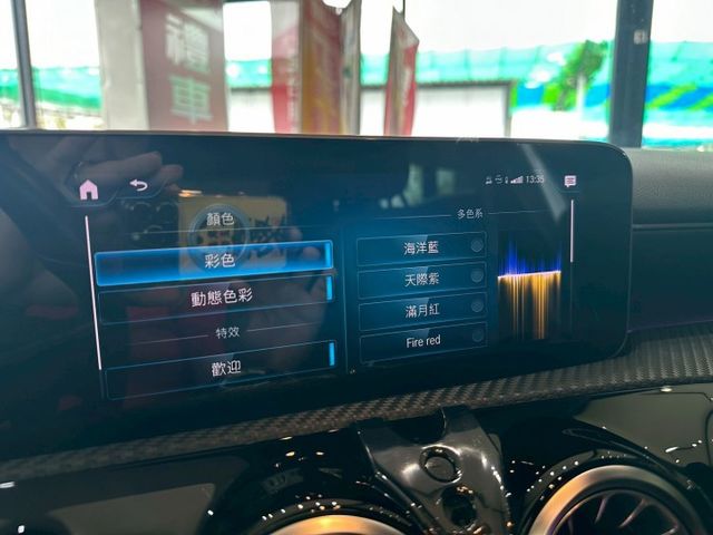 A180 5D 總代理 IKEY免鑰匙/盲點/氣氛燈/環景影像/電子後視鏡/自動停車 原版件 定期保養  第16張相片