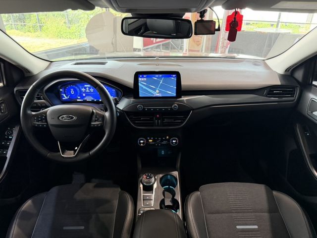 Focus Active 跟車/B&O音響/抬顯/IKEY免鑰匙/盲點/電動椅/數位儀表 定期保養 新車保固中  第6張相片