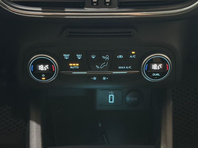 Focus Active 跟車/B&O音響/抬顯/IKEY免鑰匙/盲點/電動椅/數位儀表 定期保養 新車保固中  第17張相片