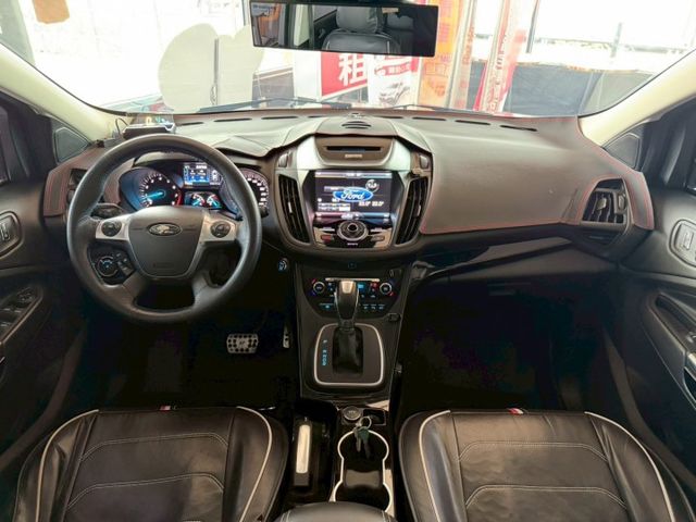 Kuga 2.0 旗艦版 IKEY免鑰匙/電尾門/自動停車/駕駛電動座椅/全景天窗/盲點 原版件 定期保養  第7張相片