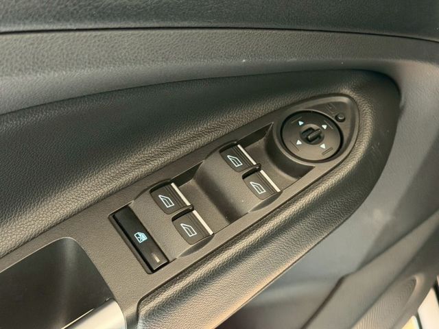Kuga 2.0 旗艦版 IKEY免鑰匙/電尾門/自動停車/駕駛電動座椅/全景天窗/盲點 原版件 定期保養  第8張相片