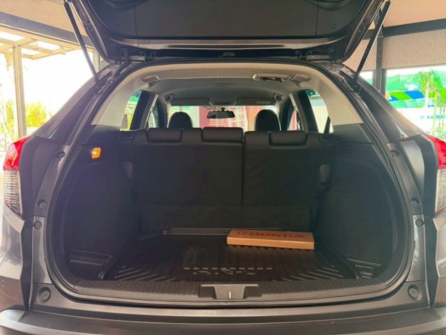 HR-V 1.8 VTi-S IKEY免鑰匙/恆溫/導航/胎壓偵測 定期保養 已認證  第5張相片