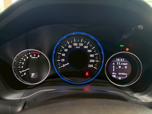 HR-V 1.8 VTi-S IKEY免鑰匙/恆溫/導航/胎壓偵測 定期保養 已認證  第20張相片