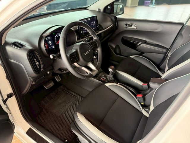 Picanto 都會版1.2汽油 IKEY免鑰匙/恆溫/Carplay 原版件 定期保養 已認證  第7張相片