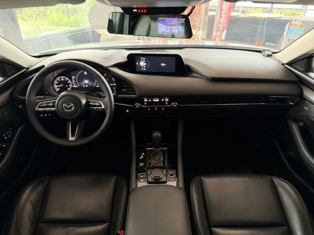 Mazda3 4D Signature BOSE音響/抬顯/盲點/跟車/車偏/環景影像 定期保養  第6張相片