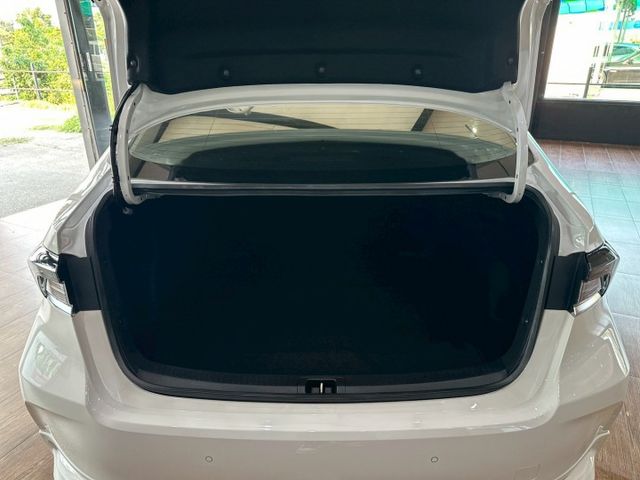 ALTIS GR Sport 數位儀表/GR Sport空力套件/盲點/IKEY免鑰匙/LED頭燈 原版件 新車保固中  第3張相片