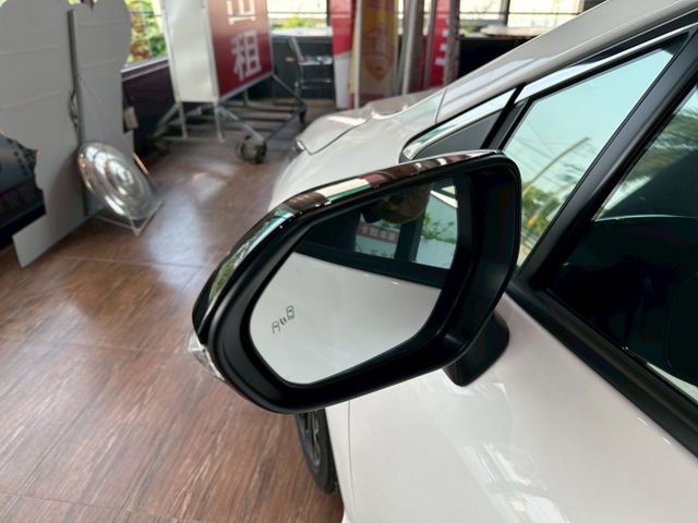 ALTIS GR Sport 數位儀表/GR Sport空力套件/盲點/IKEY免鑰匙/LED頭燈 原版件 新車保固中  第5張相片