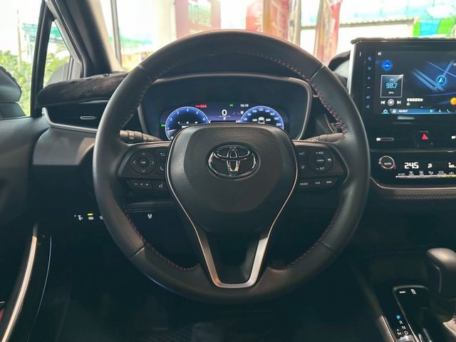 ALTIS GR Sport 數位儀表/GR Sport空力套件/盲點/IKEY免鑰匙/LED頭燈 原版件 新車保固中  第8張相片