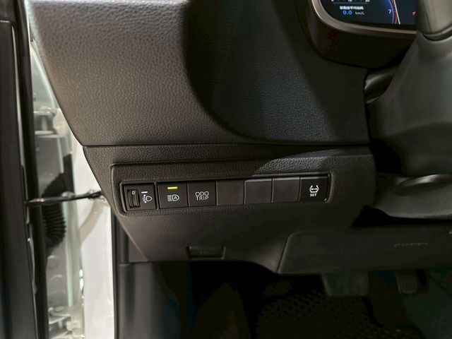 ALTIS GR Sport 數位儀表/GR Sport空力套件/盲點/IKEY免鑰匙/LED頭燈 原版件 新車保固中  第11張相片