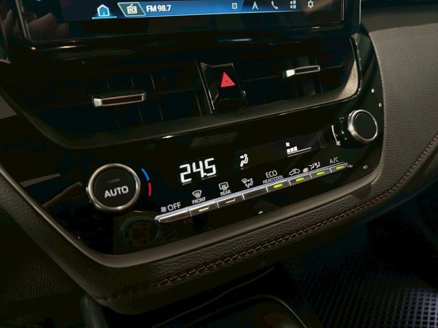 ALTIS GR Sport 數位儀表/GR Sport空力套件/盲點/IKEY免鑰匙/LED頭燈 原版件 新車保固中  第17張相片