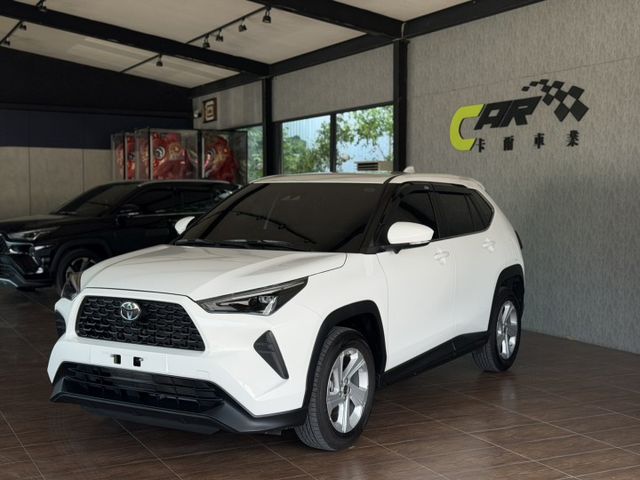 Yaris Cross 1.5享樂版 跟車/車偏/安卓機/環景影像/電子後視鏡 原版件 定期原廠保養 新車保固中  第1張相片