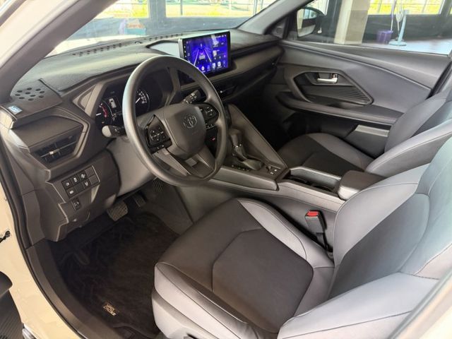 Yaris Cross 1.5享樂版 跟車/車偏/安卓機/環景影像/電子後視鏡 原版件 定期原廠保養 新車保固中  第7張相片