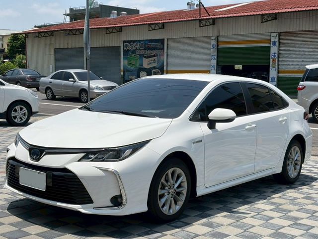 ALTIS Hybrid 尊爵版 ACC跟車/車道偏離/定速巡航/數位儀表/盲點偵測/恆溫空調 定期保養  第1張相片