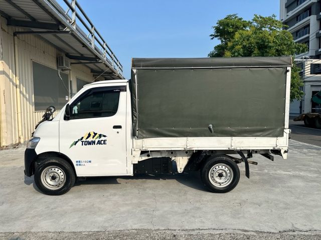 Town Ace 貨斗 三面帆布/電子後視鏡/USB電孔/胎壓偵測/怠速熄火 原版件 定期保養  第3張相片