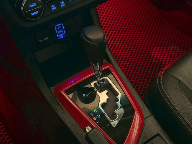 11代 Altis S+版 IKEY免鑰匙/恆溫/定速/雙環表/原廠導航 升級魚眼頭燈 原版件 定期保養  第18張相片