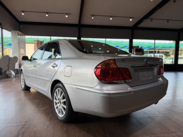 Camry 2.0 G版 電動座椅/電動天窗/後遮陽簾/恆溫空調/電折後視鏡 定期保養  第4張相片