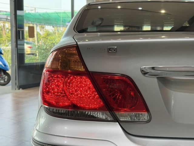 Camry 2.0 G版 電動座椅/電動天窗/後遮陽簾/恆溫空調/電折後視鏡 定期保養  第19張相片