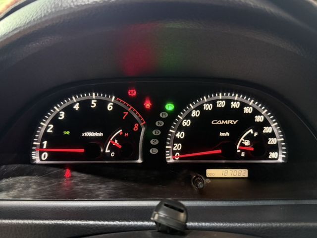 Camry 2.0 G版 電動座椅/電動天窗/後遮陽簾/恆溫空調/電折後視鏡 定期保養  第20張相片