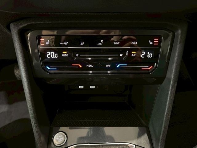 Tiguan 330TSI ACC跟車/抬顯/電尾門/環景/Carplay/三區恆溫/導航 原版件 定期保養 已認證  第19張相片