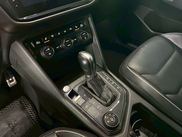 TIGUAN ALLSPACE 380TSI R-LINE ACC跟車/丹拿音響/環景影像/抬顯/全景天窗 原版件  第16張相片