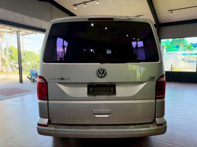 VW T6 CARAVELLE LWB手排 倒車雷達/恆溫空調/第三排座椅 原版件 稀有的商務車 定期保養已認證  第6張相片