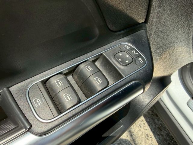 GLA200 總代理 23P跟車/車偏/環景影像/電尾門/Carplay/雙液晶螢幕 原版件 定期保養  第10張相片