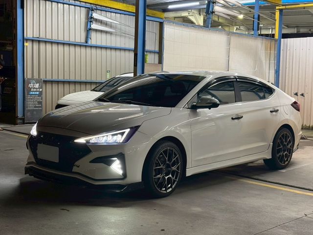 Elantra Sport 跟車/車偏/IKEY免鑰匙/環景影像/LED頭燈/安卓機/鋁圈/恆溫空調 原版件 定期保養  第1張相片