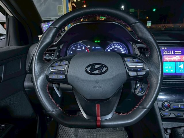 Elantra Sport 跟車/車偏/IKEY免鑰匙/環景影像/LED頭燈/安卓機/鋁圈/恆溫空調 原版件 定期保養  第8張相片