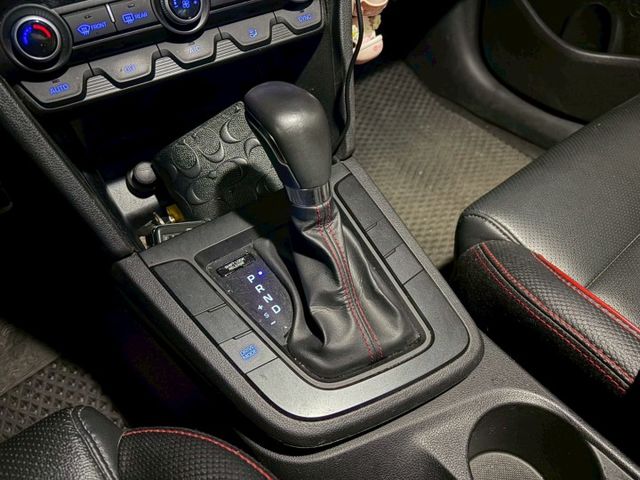 Elantra Sport 跟車/車偏/IKEY免鑰匙/環景影像/LED頭燈/安卓機/鋁圈/恆溫空調 原版件 定期保養  第14張相片
