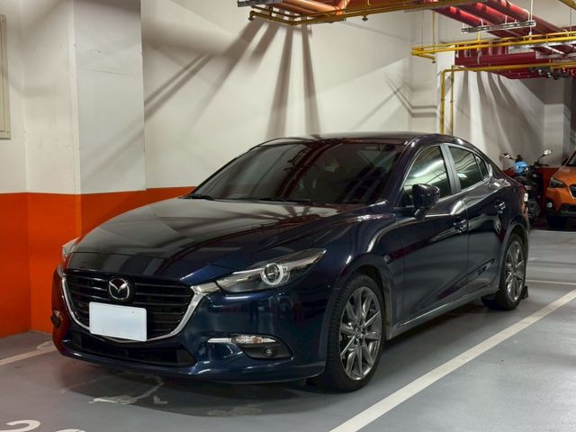 Mazda 3 4D 旗艦版 Bose音響/盲點/抬顯/跟車/車偏/原廠導航/電動椅/恆溫空調 定期保養  第1張相片