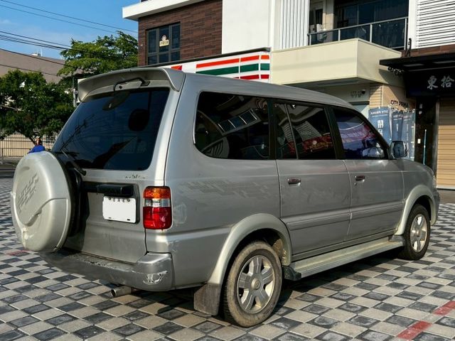 TOYOTA 瑞獅1.8 自排 電折後視鏡/後座出風口 賺錢生財工作車 定期保養  第4張相片